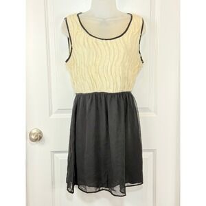 Charming Charlie Black Cream Textured Sheath Dress Size L